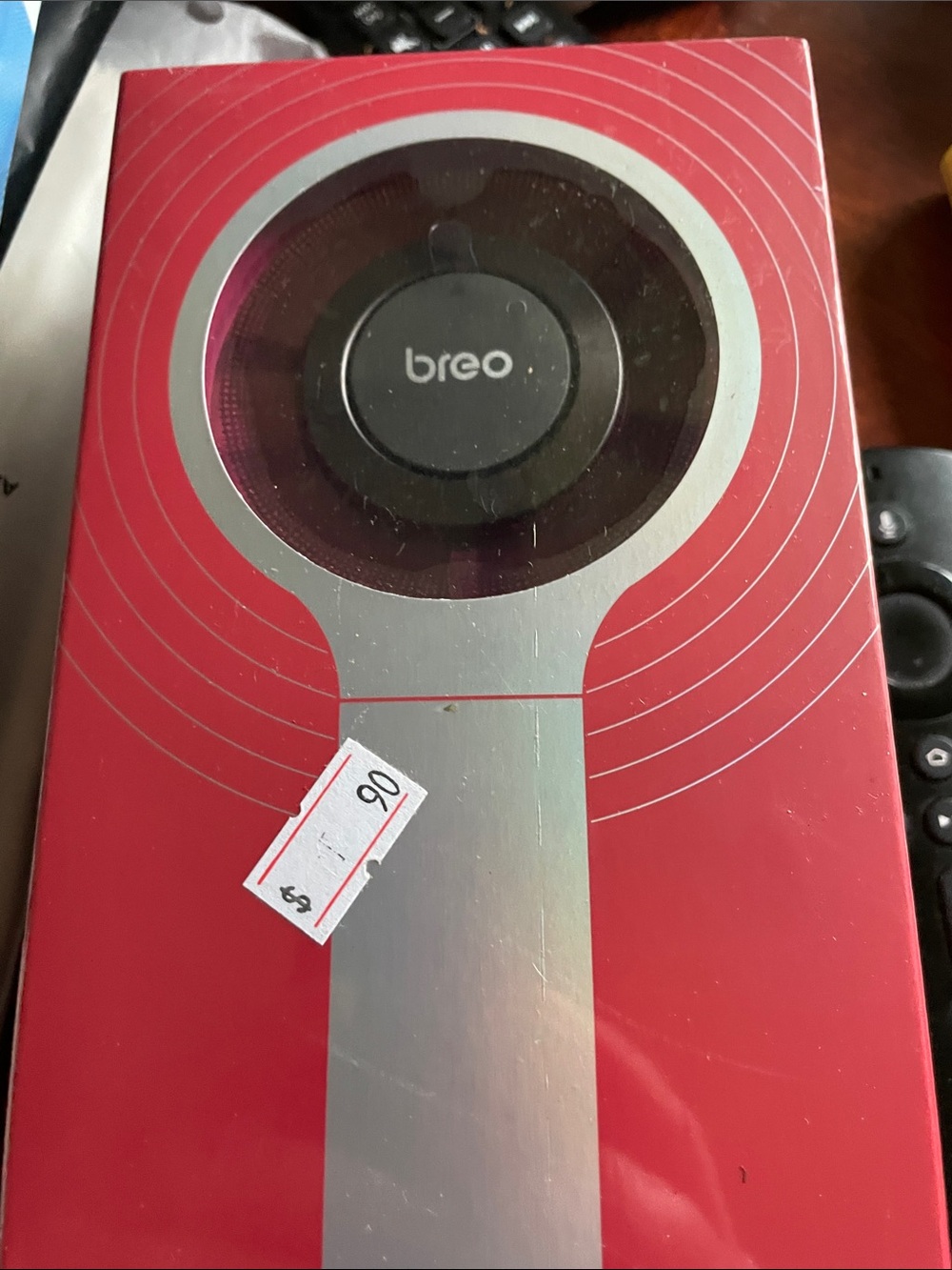 breo Handheld Massager - Red/Black